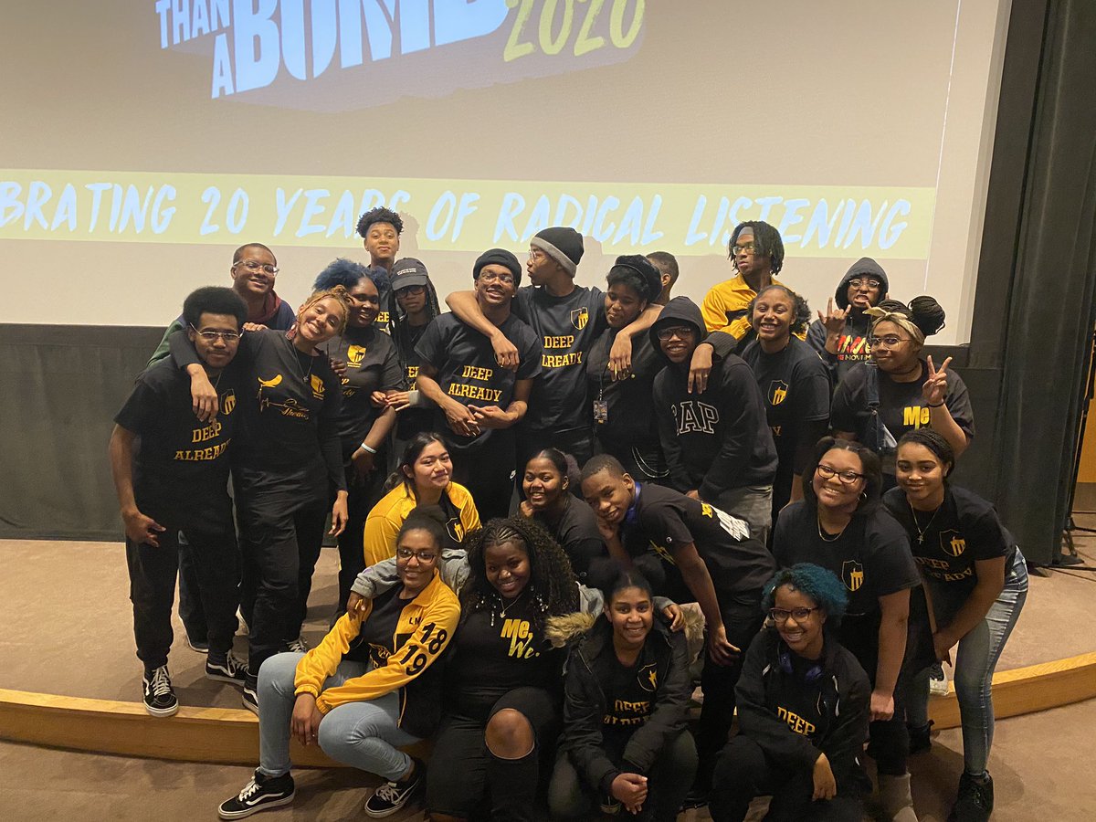 writers_bloque's tweet photo. South side love!!!! @writers_bloque  and @KingCollegePre1 #LTAB2020 https://t.co/Dr6OsEL8KH