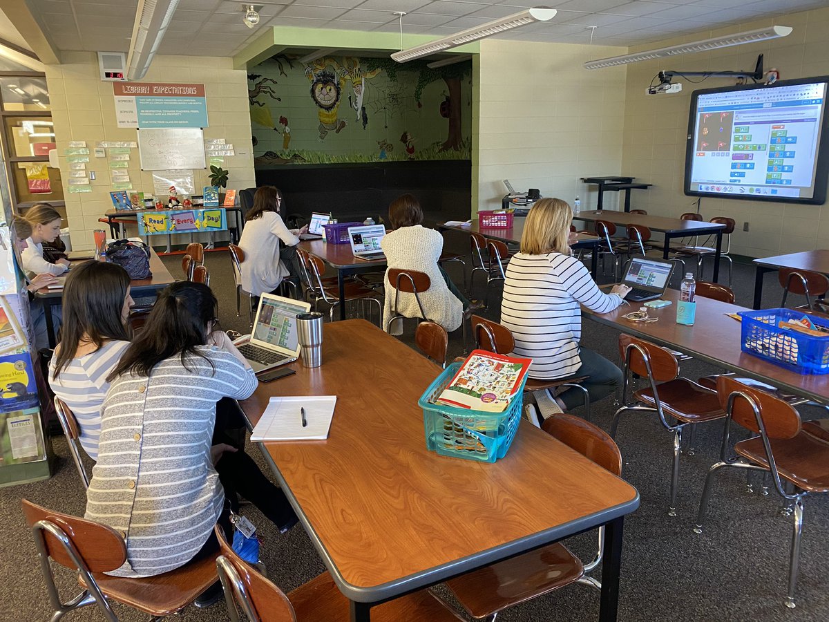 MelissaCAdkins's tweet photo. What an amazing day! Explored #GoogleAI w/5th graders, helped 4th graders w/their 1st #MysteryGHO, taught 3rd graders some new #GSlides skills, and ended with facilitating PD on #ISTE student standard #5 for some amazing @oakgrovelower Ts. @oakgroveupper #DifferenceMakerLCSD https://t.co/92jRI3wI86