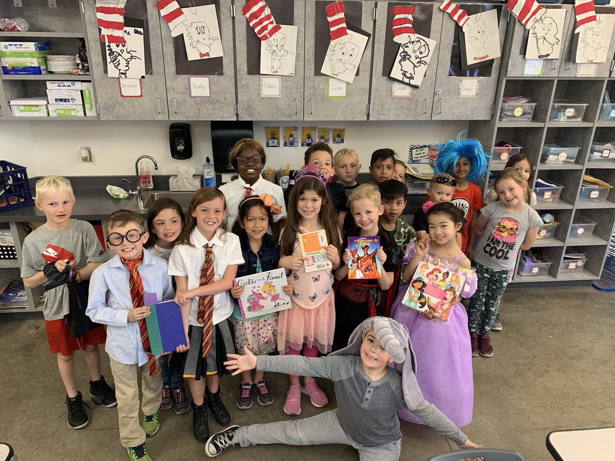 BaumgartnerRCSD's tweet image. Favorite character book day! @RCSDOrchard #rcsdk8 #rcsdchampions