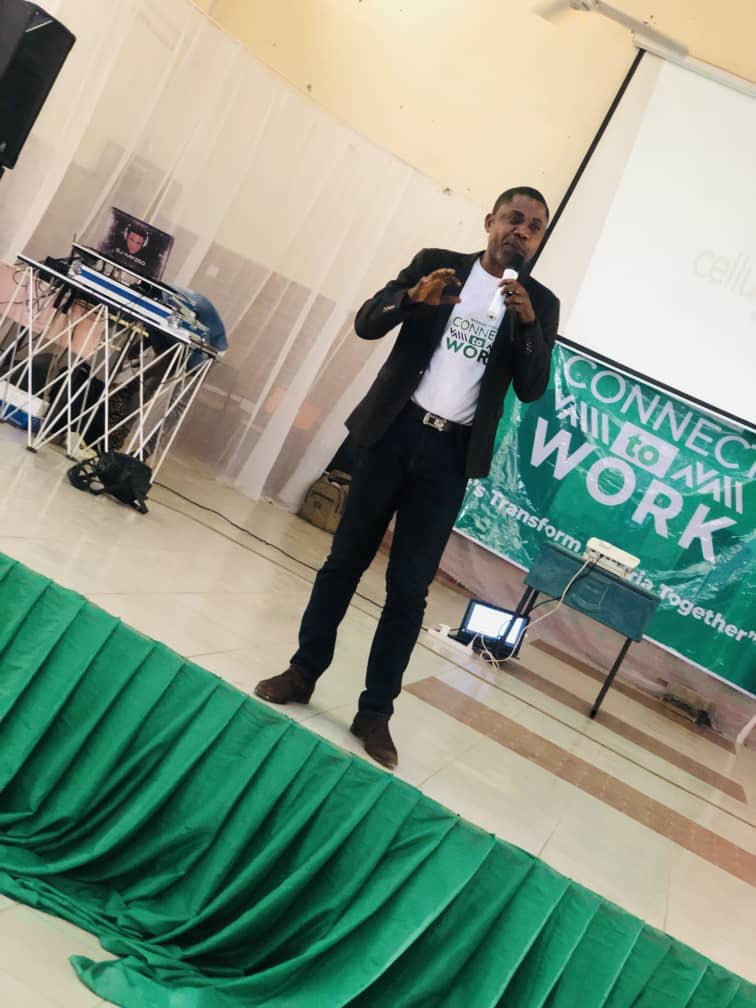 kvng_bidex's tweet photo. We move🔥🔥🔥@CorpFarmersTV @KwasuTv #ConnectToWorkKWASU https://t.co/wzU1LZatiJ