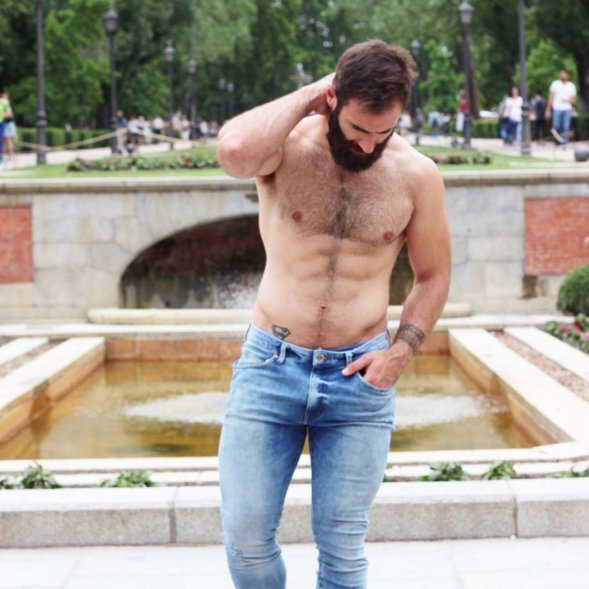 Su voz la única melodía que logra calmarme.