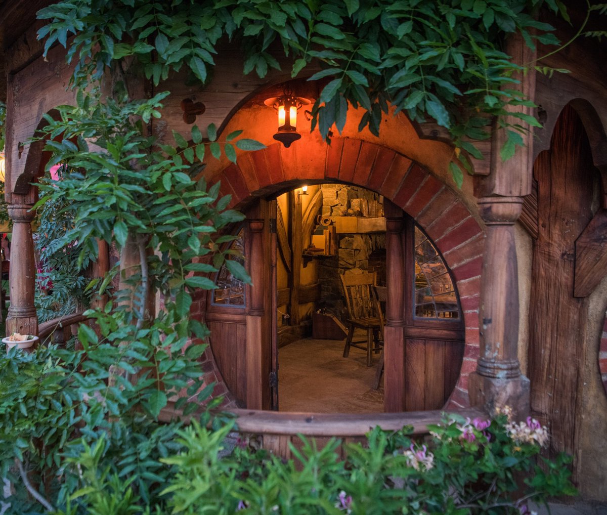 A glimpse inside The Green Dragon Inn. Hobbiton Movie Set, Matamata, NZ.