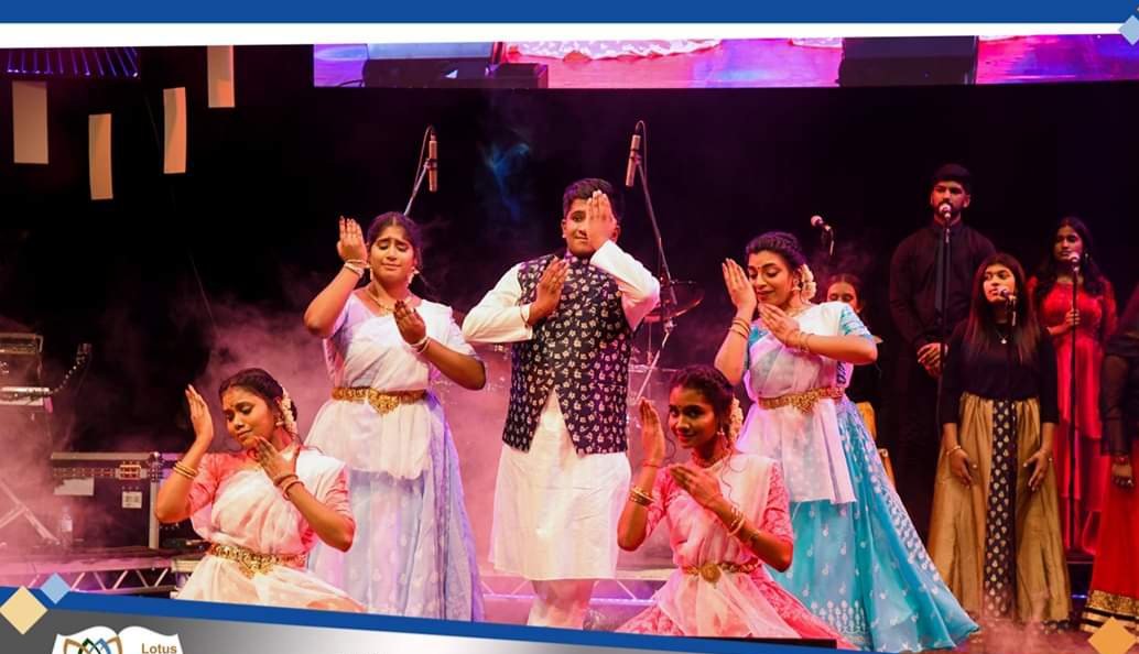 SSubaram's tweet photo. from one of my recent performance in #London https://t.co/YNxToKZ56U
