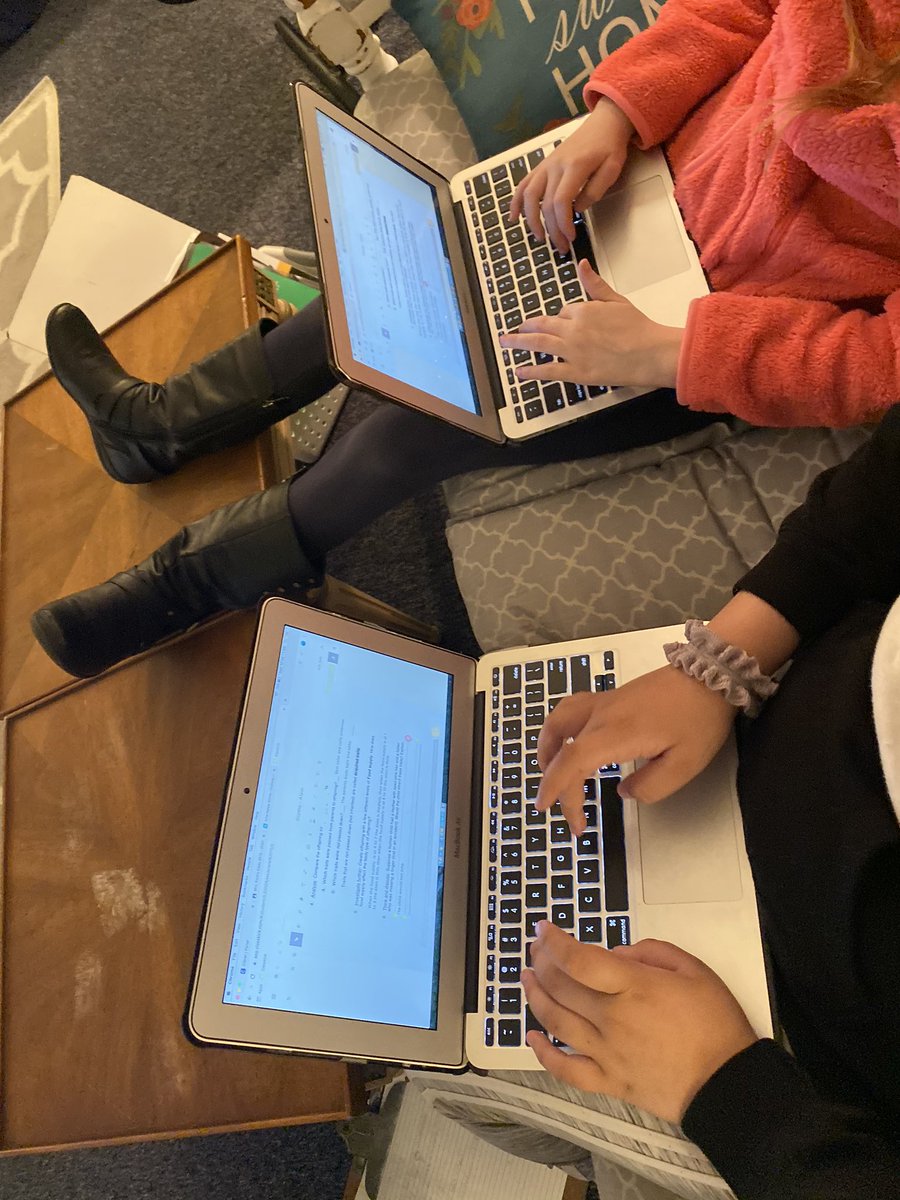 jenee369's tweet photo. Partners got to learn About heredity using #gizmo. Partners worked collaboratively to create and answer questions. @SCEBulldogs #igniteccs #CCSDLD20 https://t.co/kO7F9M5etL