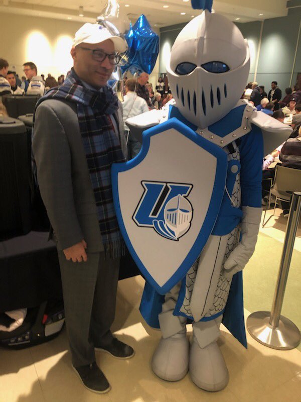 Dr_CLWashington's tweet photo. Hanging out with my people @UrbanaU! Supporting Second Harvest Food Bank!! #CreateEngageInspire https://t.co/0pBrl7Ufo2