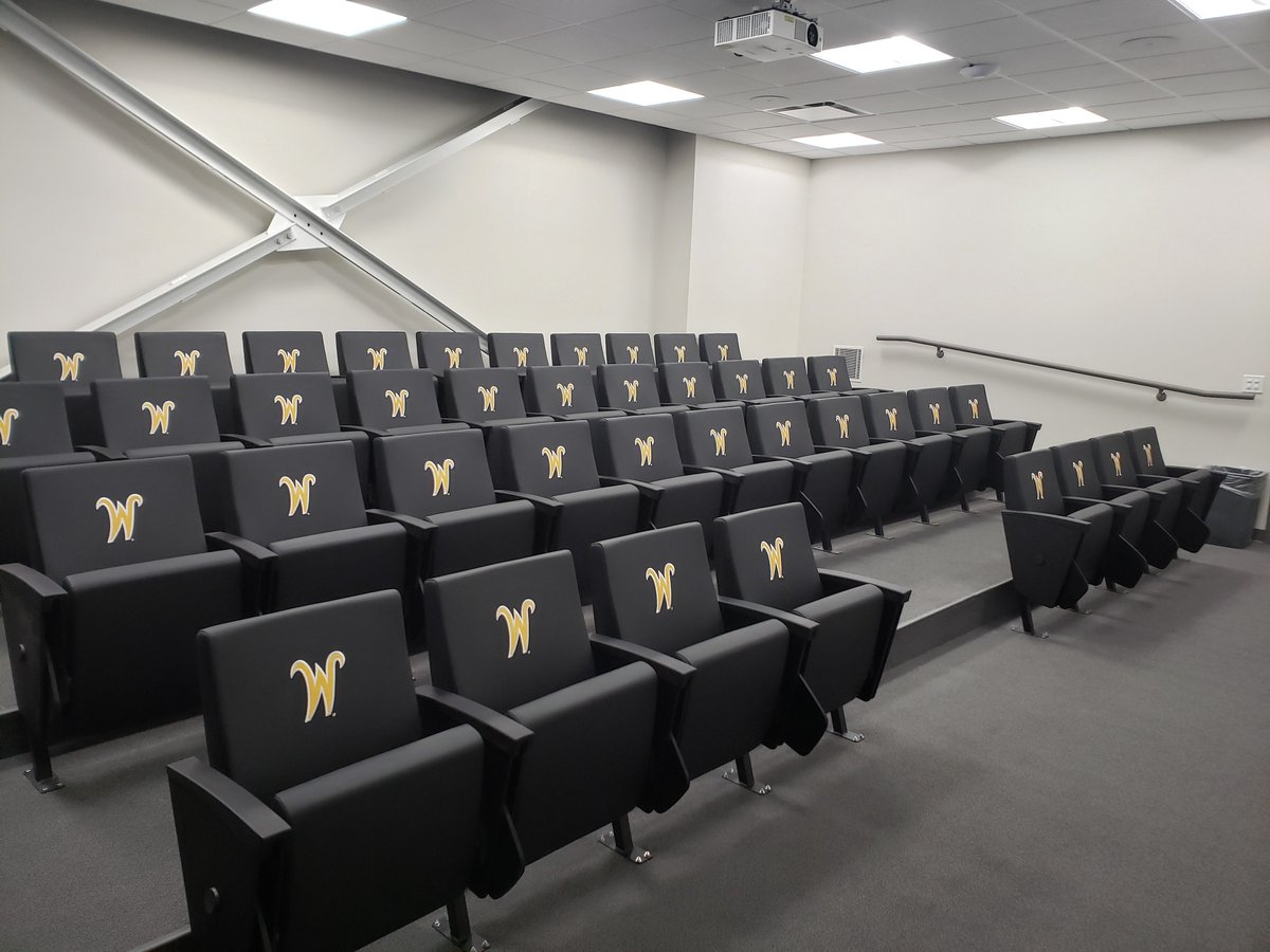 DreamSeat's tweet photo. Wichita State Baseball just took their classroom to the next level with Vera Active chairs from DreamSeat! @WichitaState 

Learn more about upgrading your facility at https://t.co/6kb5DXHSOp

#Classroom #CollegiateFurniture #SchoolSeating #DreamSeat https://t.co/oyTiwGz5Gy