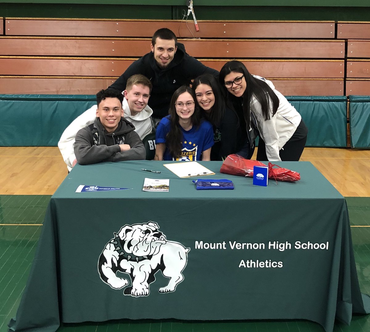 Bulldogs_MVHS's tweet photo. Congratulations, Kennedy McKinnon for signing today for girls’ soccer at Centralia College.  Bulldogs are proud of you!  #GoBulldogs #GoBlazers https://t.co/XUnW5k8FG6