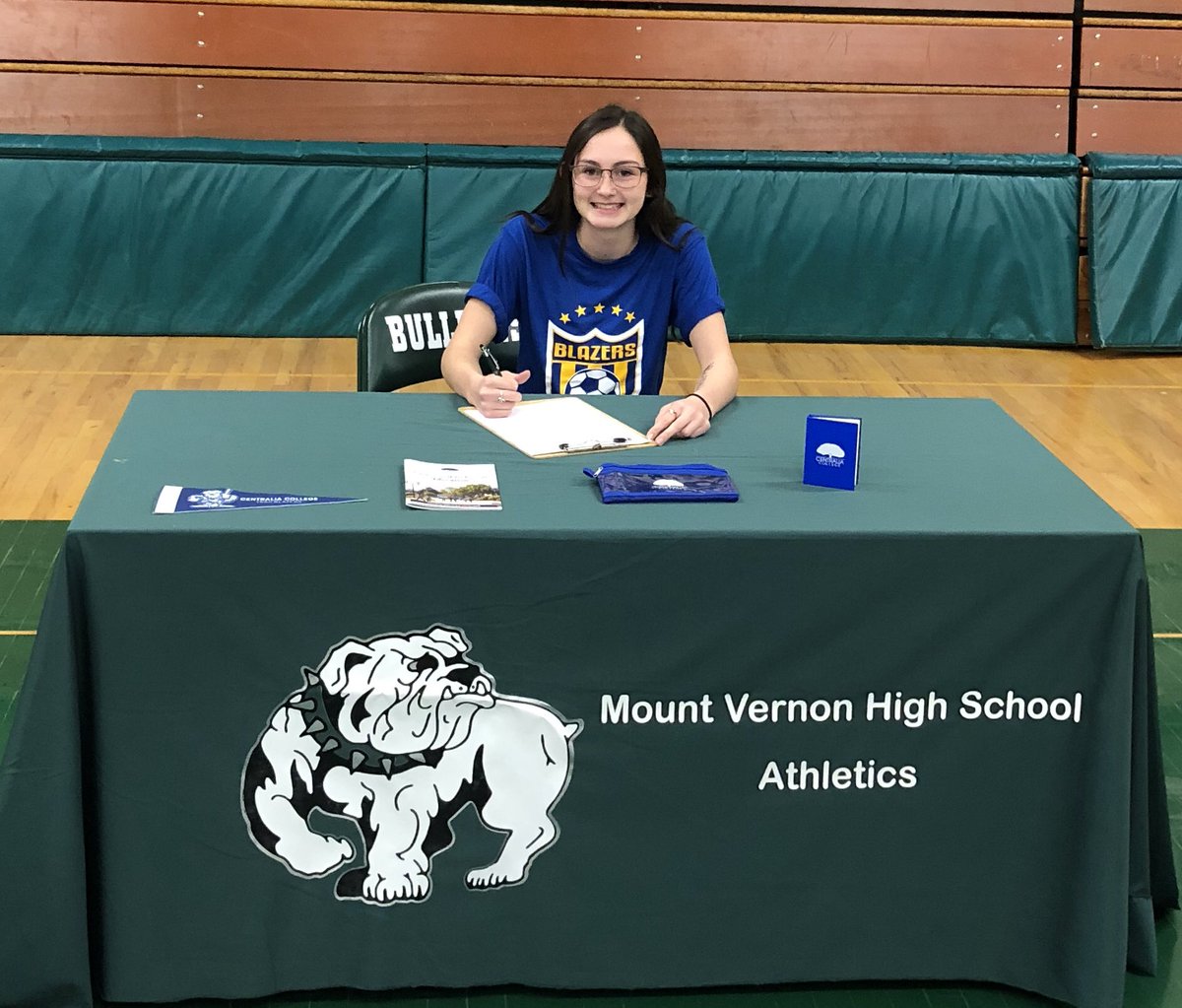 Bulldogs_MVHS's tweet photo. Congratulations, Kennedy McKinnon for signing today for girls’ soccer at Centralia College.  Bulldogs are proud of you!  #GoBulldogs #GoBlazers https://t.co/XUnW5k8FG6
