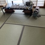 食事中に布団が片付けらることを知らなかった結果!こんなことに!