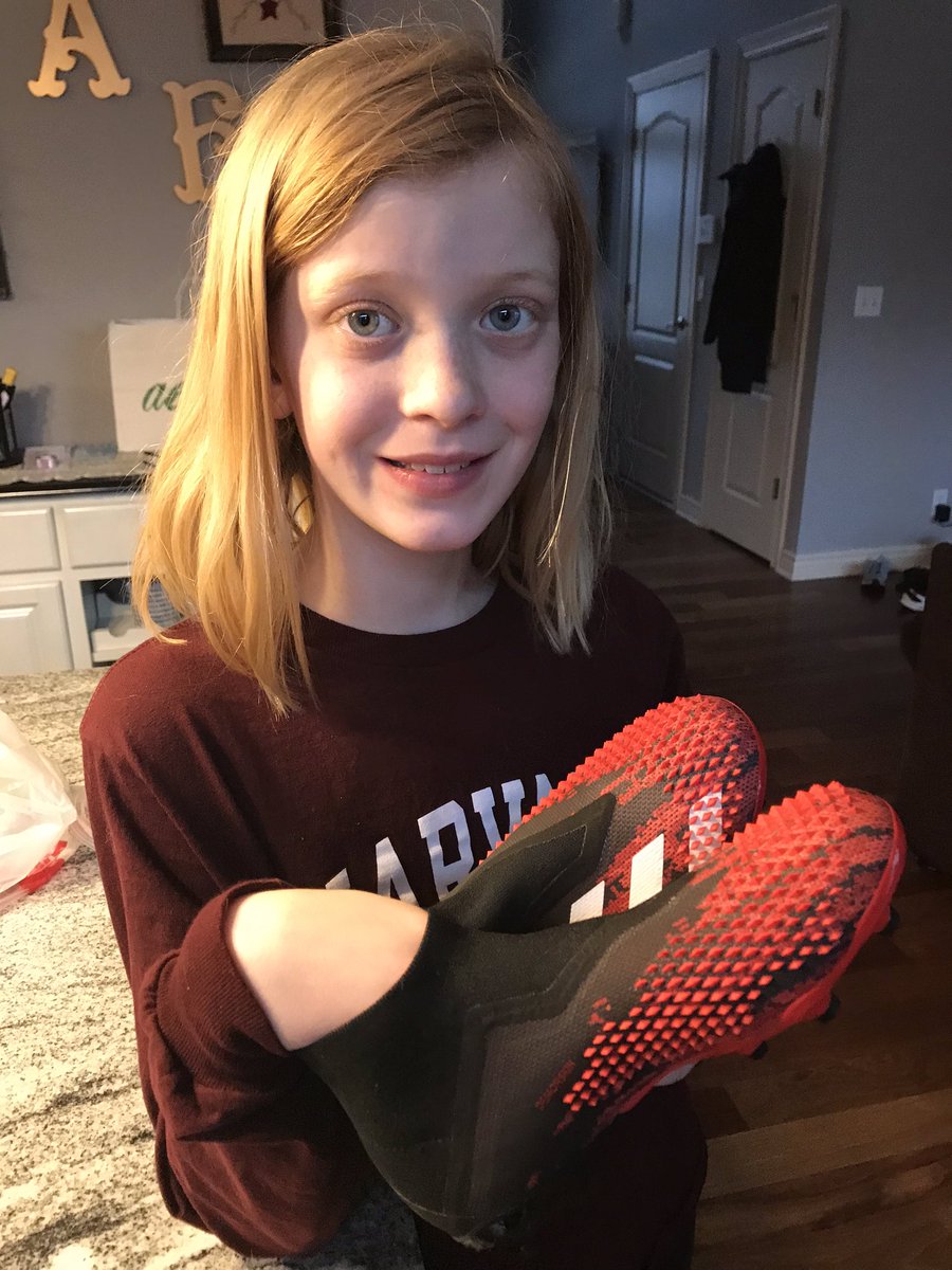 jeremycrabtree's tweet photo. New season. New boots. ⚽️💯🔥 #3stripelife #adidas #newbootsmell #soccer #red09 #kclegends #boots #soccergirl #soccergirls @adidasfootball @soccergrlprobs https://t.co/28pyL2Zw32