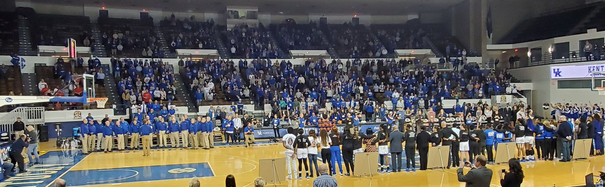 Pretty awesome to see SENIOR NIGHT for <a href="/KentuckyWBB/">Kentucky Women’s Basketball</a> at Memorial Coliseum!  Very special to hear My Old Kentucky Home in this building too!

 #BBN #WeAreUK
