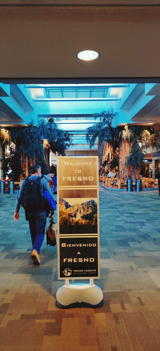 CeeLow_EdTech's tweet photo. See you next time  Fresno. Had a wonderful day meeting  with #edtech folks in the region. Thank you @MiaE_Troxell of @Trox_EdTech for putting on a great event. @ithinkwrite https://t.co/859M0KDqAF