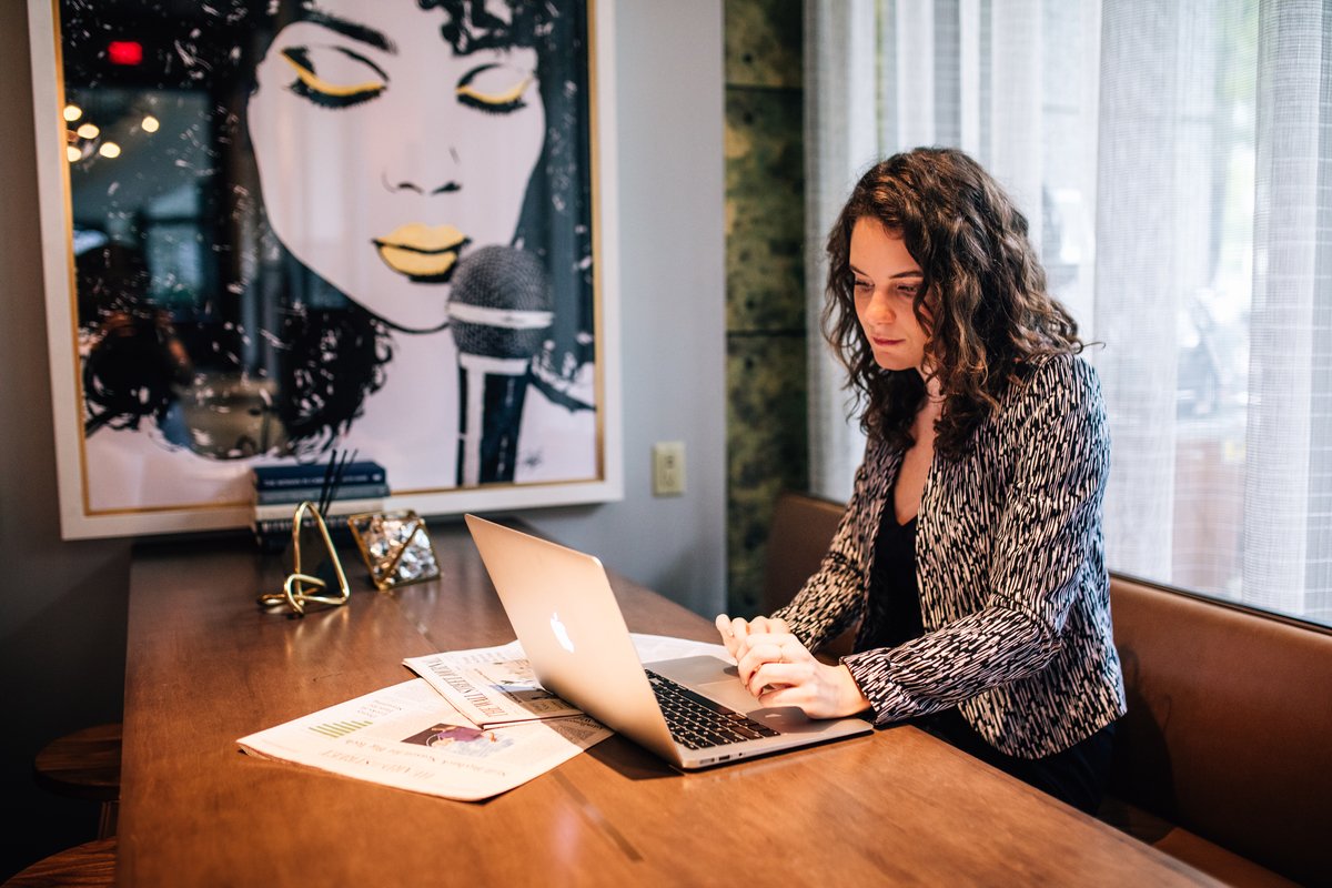 RenATLMidtown's tweet photo. We have all the space you need in our reimagined guest rooms to check every item off of your to-do list. https://t.co/3dDpIIVFs1