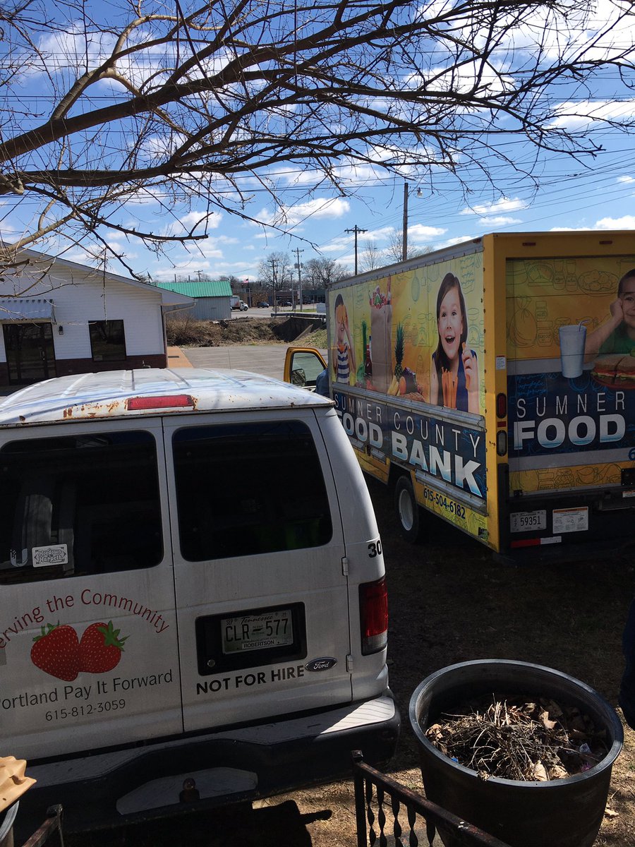 PortlandPay's tweet image. I love to see agencies working together to feed the community! #sumnercountyfoodbank#portlandpayitforward