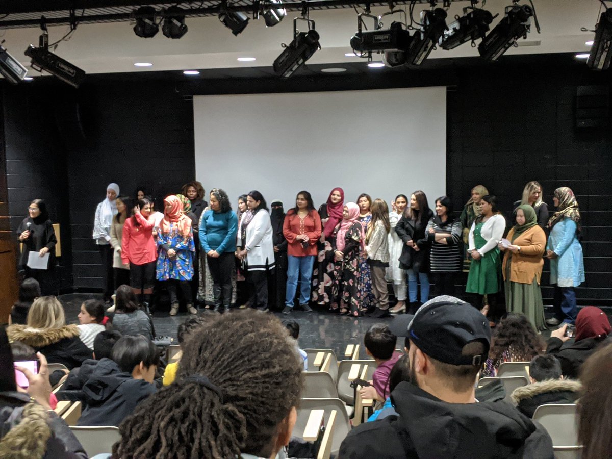iteach_sd735's tweet photo. Our parent mentors are the best! Congratulations and thank you for all of your hard work this year! #simplyamazingsd735 https://t.co/fbzWBZ8dYJ