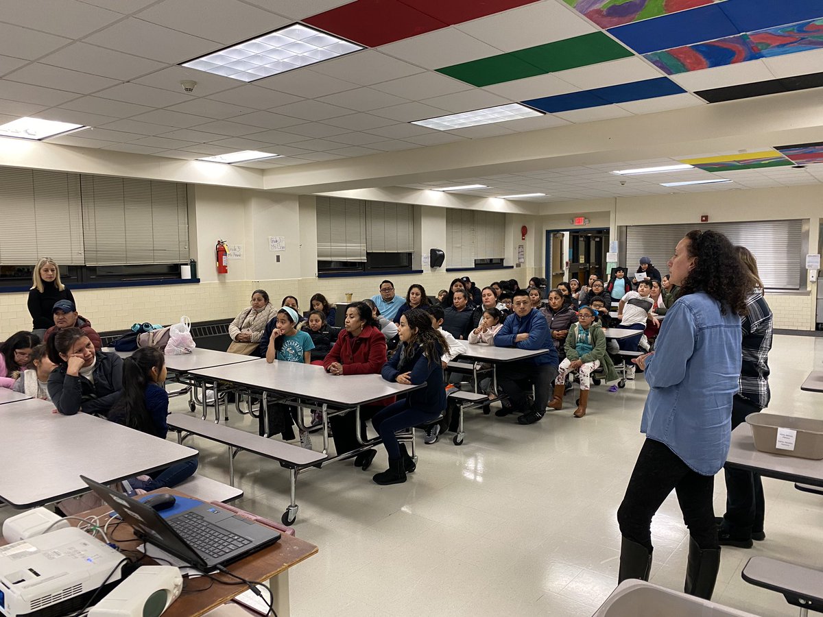 Principal_IvanT's tweet photo. Edison families learn about our students’ efforts to recycle ♻️ here at school and what more they can do at home in tandem with the village of @portchesterny  to go green! #PCPride #Sustainability @oneworlder @PortChesterSus1 https://t.co/Trg3yrCvZp