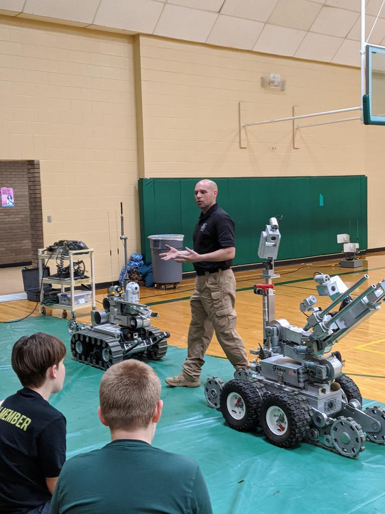 Alma_AISMatheny's tweet photo. We had a fun AIS vs AMS scrimmage this evening at the Middle School.  Congrats to teams from both schools for an excellent year!  And a big Thank You to Mr. Flanagan at the FS Bomb Squad for showing us the robots.  @alma_ais https://t.co/CcW7sAHUbQ