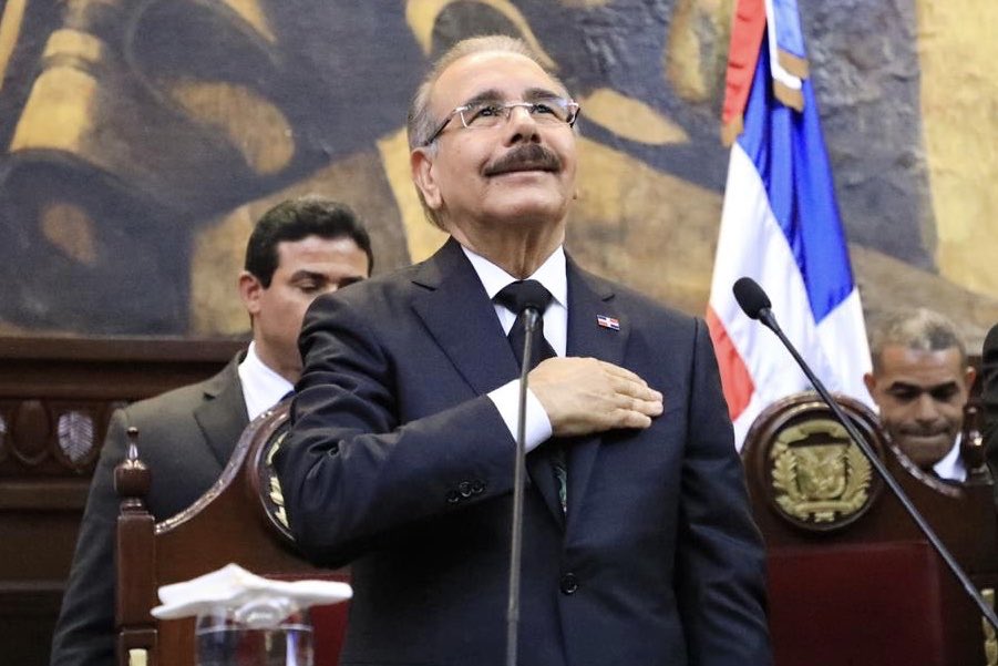 anamariapenard's tweet photo. El mejor presidente de toda la historia dominicana @DaniloMedina
Así lo demostró en su rendición de cuentas, el cambio ya es un hecho, en toda la República Dominicana.
#Danilo27F #Rendicion2020 #IndependenciaNacional #DiputadaAnaMariaPeña https://t.co/JnploIMsrh