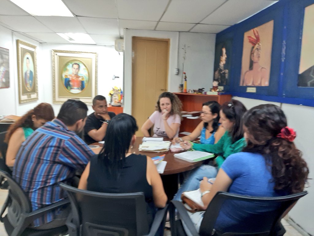 charlychaves's tweet photo. Equipo Organizador  @ZonaEducTachira  @Yepfri_Arguello @PSUVTachira revisando las líneas orientadas de las actividades de Corazón Llanero Juvenil 2020 en todo el estado Táchira. Un solo equipo  @psuvaristobulo @FreddyBernal 
@CorazonLlanero https://t.co/tAEoHKRC7t