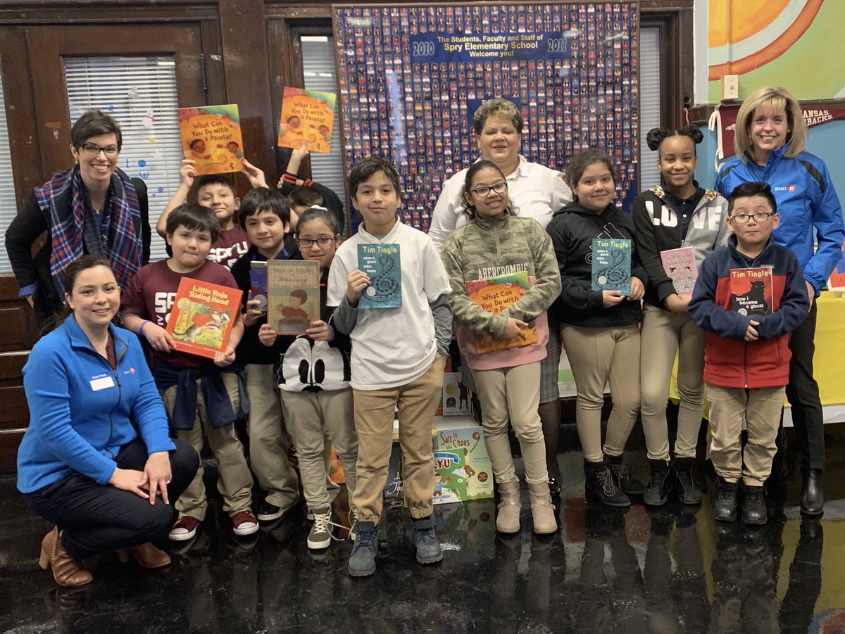 BMO Harris delivered 700 books in Chicago’s Little Village Neighborhood. Thanks to John Spry Community School for the warm welcome &amp; for the partnership with United Way Chicago &amp; Latinos Progresando⁦⁦<a href="/BMO/">BMO</a>⁩⁦<a href="/latinospro/">Latinos Progresando | latinospro.bsky.social</a>⁩⁦<a href="/ChiPubSchools/">CPS - Chicago Public Schools</a>⁩⁦<a href="/NBCChicagoToday/">Chicago Today</a>⁩
