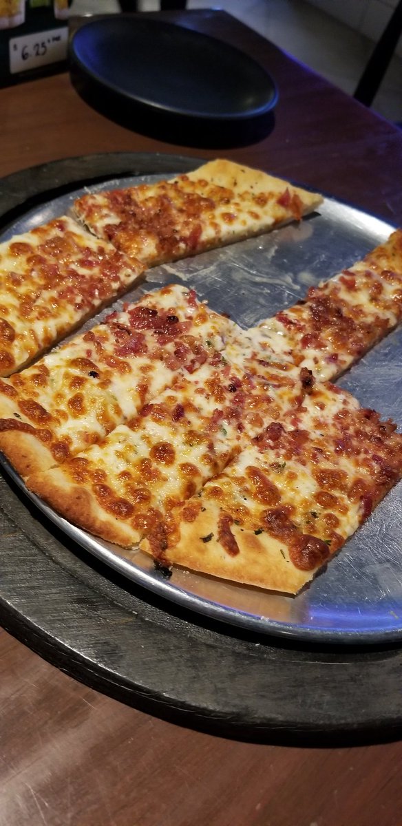 HfxLunch tweet media