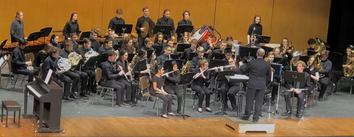 DublinCoffmanHS's tweet image. Great job by all of our bands tonight!  Thank you to Jeremy Bradstreet, Kevin Wallick, and Jason Nippert for leading the kids in a great show! @CoffmanBand 
#CoffmanRocks