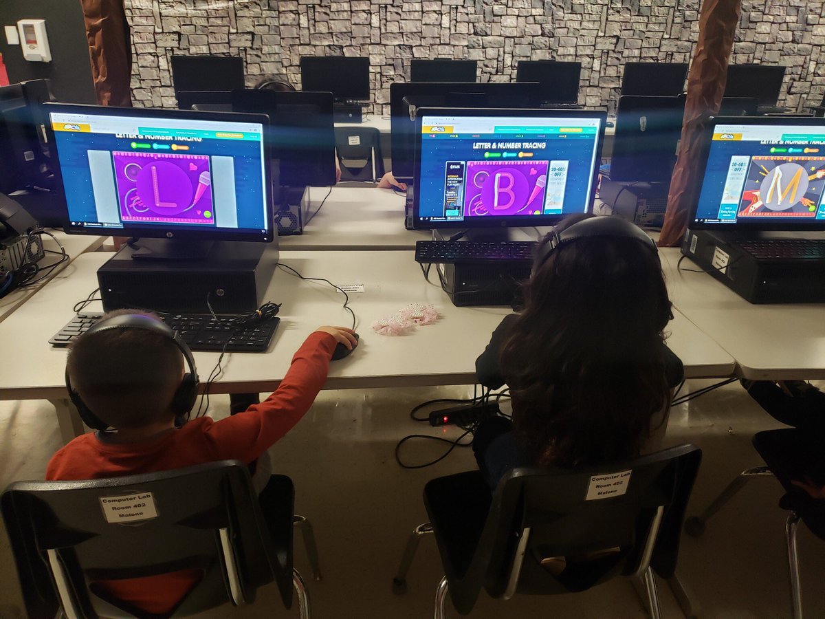 CISD_Curriculum's tweet photo. Santa Fe Elementary PK Students learning to use the mouse to trace the letters of the alphabet. #DigitalLearningDay #ComeWithMeNow #CISDALLIN #TechnologyisaTool https://t.co/YCUJQ1xXm2