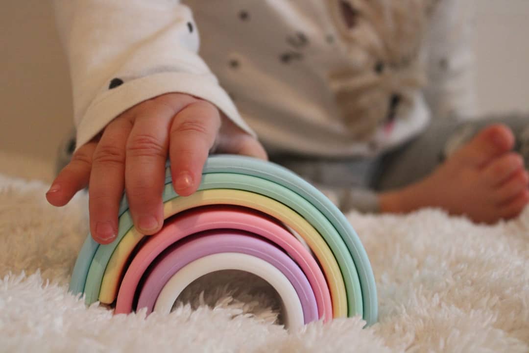 denatoys's tweet photo. Dëna toys are made of platinum-based silicone which makes them the perfect teether that is 100% safe. 🍼👶 This teether can later be a versatile toy used to develop imagination and problem solving skills. Thanks @enlosbrazosdemama!
•••••
#montessori #waldorfrainbow #waldorf https://t.co/sGVZYRLT5d