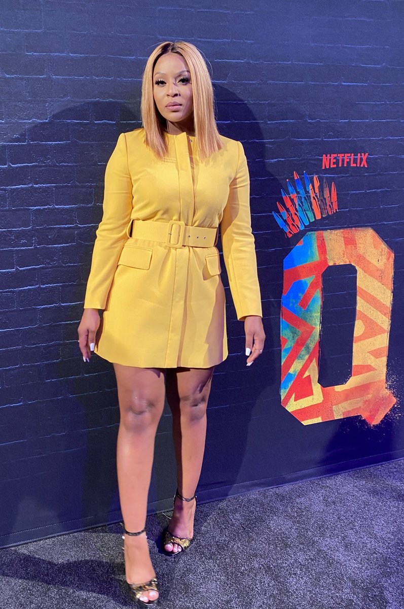 JessicaNkosi's tweet photo. Premier of #QueenSono last night 💛 https://t.co/LTSG4QxYlh