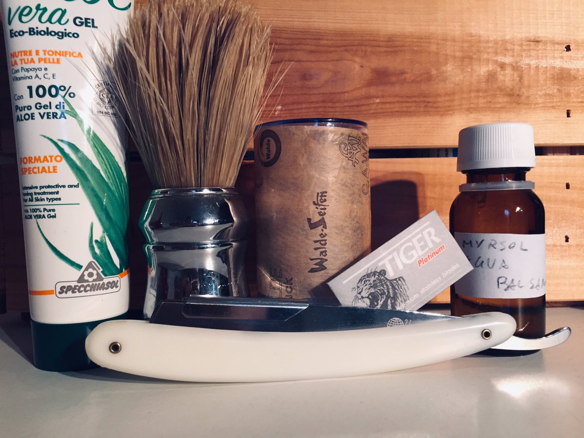 riky_76's tweet photo. New soap day! From Innsbruck a nice company since 1774: Wald. #wetshaving #sotd #shavelikeaman https://t.co/yRnlMKjueo