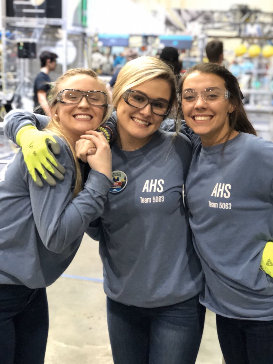 aynorrobotics's tweet image. We had the best day! A lot of little setbacks but nothing @MARS_2614 couldn’t handle! We love our West Virginia friends!