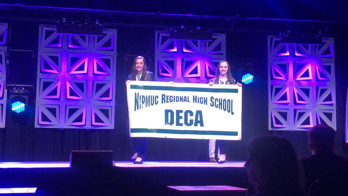 deca_nipmuc's tweet image. Great way to start off States with Opening Session!!