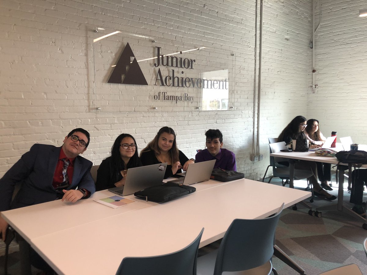 Leto and Jefferson Junior Achievement students visit Embarc Collective and collaborate on design thinking-social challenges. What a great place! @LHSMcCoy @LHSKleinTime <a href="/LetoHighSchool/">Leto High School</a> @castelli78 <a href="/LarissaDL/">Larissa Lizarraga</a> <a href="/JATampaBay/">Junior Achievement of Tampa Bay</a>