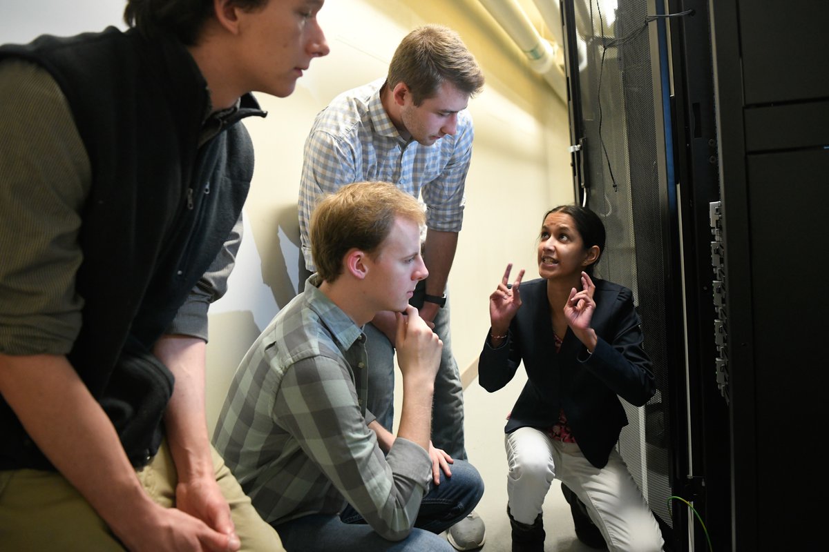 djtrivedi's tweet image. Introducing Paratpara (परात्पर, meaning Transcendence), a 16 nodes 512 CPU cores high performing computing cluster &amp;amp; vital member of Trivedi Research Group, with rest of the team! #HPC #ResearchIsFun @ClarksonPhysics (Photo by Steve Jacobs @ClarksonUPhotos) #ClarksonU #LetsGoTech