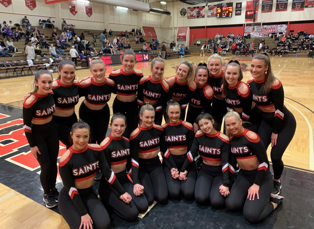 MaryvilleU's tweet image. The @MaryvilleSpirit squad at #1000Saints