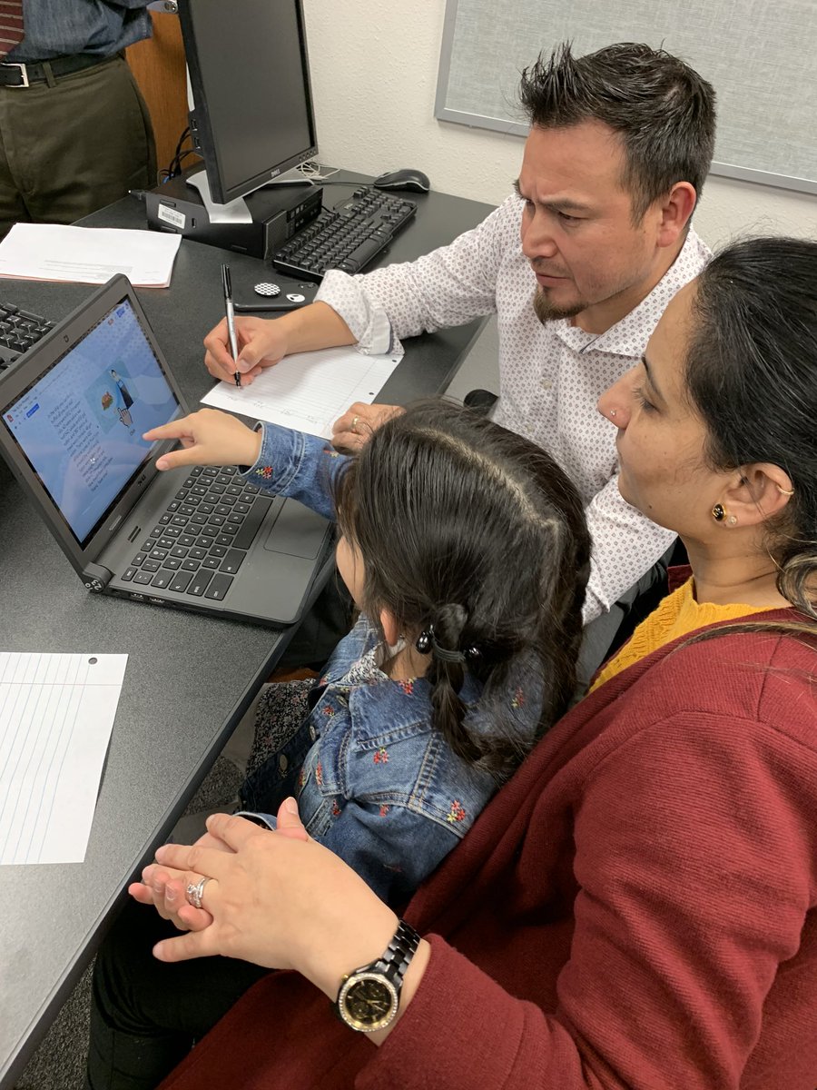 Herrera_Class's tweet photo. Parents working hard to โescape!โ #digitalbreakout #nisdexpo #resexpo2020 @nisdexpo https://t.co/aWKfMs09M3