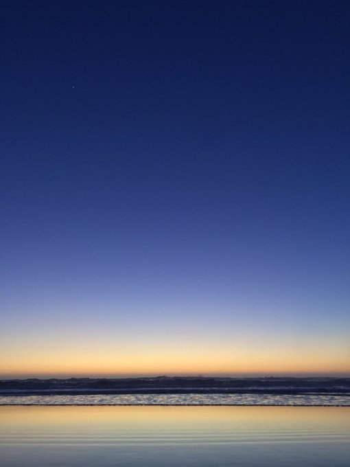#TBT to Monday&rsquo;s deep blue sky 20 minutes after sunset, on a clear evening at Ocean Beach.  #blue #deepBlue<a href="/tag/tbt"class="tags">#TBT</a><a href="/tag/surf"class="tags"><span>#surf</span></a><a href="/tag/latergram"class="tags"><span>#latergram</span></a><a href="/tag/sanfrancisco"class="tags"><span>#sanfrancisco</span></a><a href="/tag/nofilter"class="tags"><span>#nofilter</span></a><a href="/tag/sand"class="tags"><span>#sand</span></a>