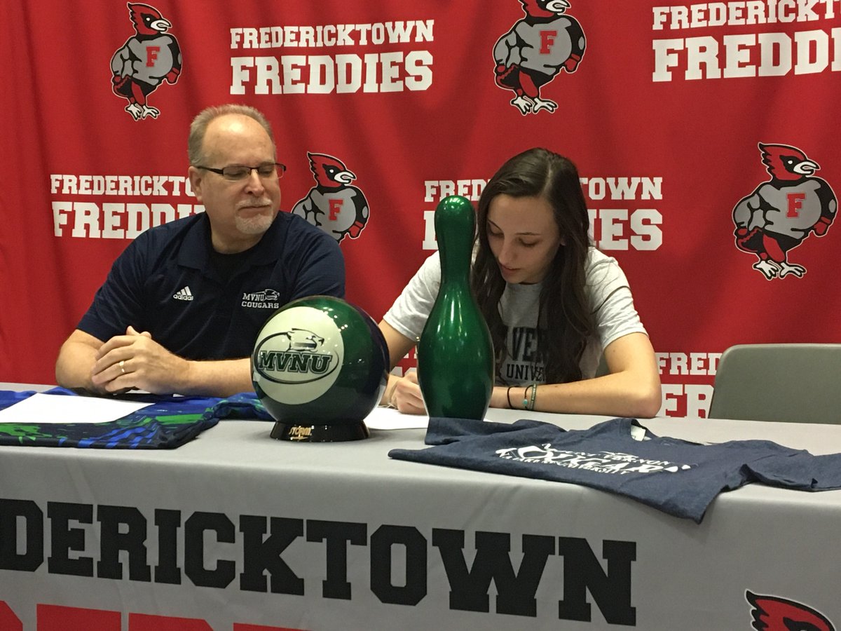 NathanBellman27's tweet photo. Congrats to Hannah Vaughn on signing with Mt Vernon Nazarene University to be on their Bowling Team 🎳🎳!! @mvnu1968 @MVNU_Cougars @MVNUViewer @updates_fhs #FreddieNation https://t.co/GEl2Oj4poo