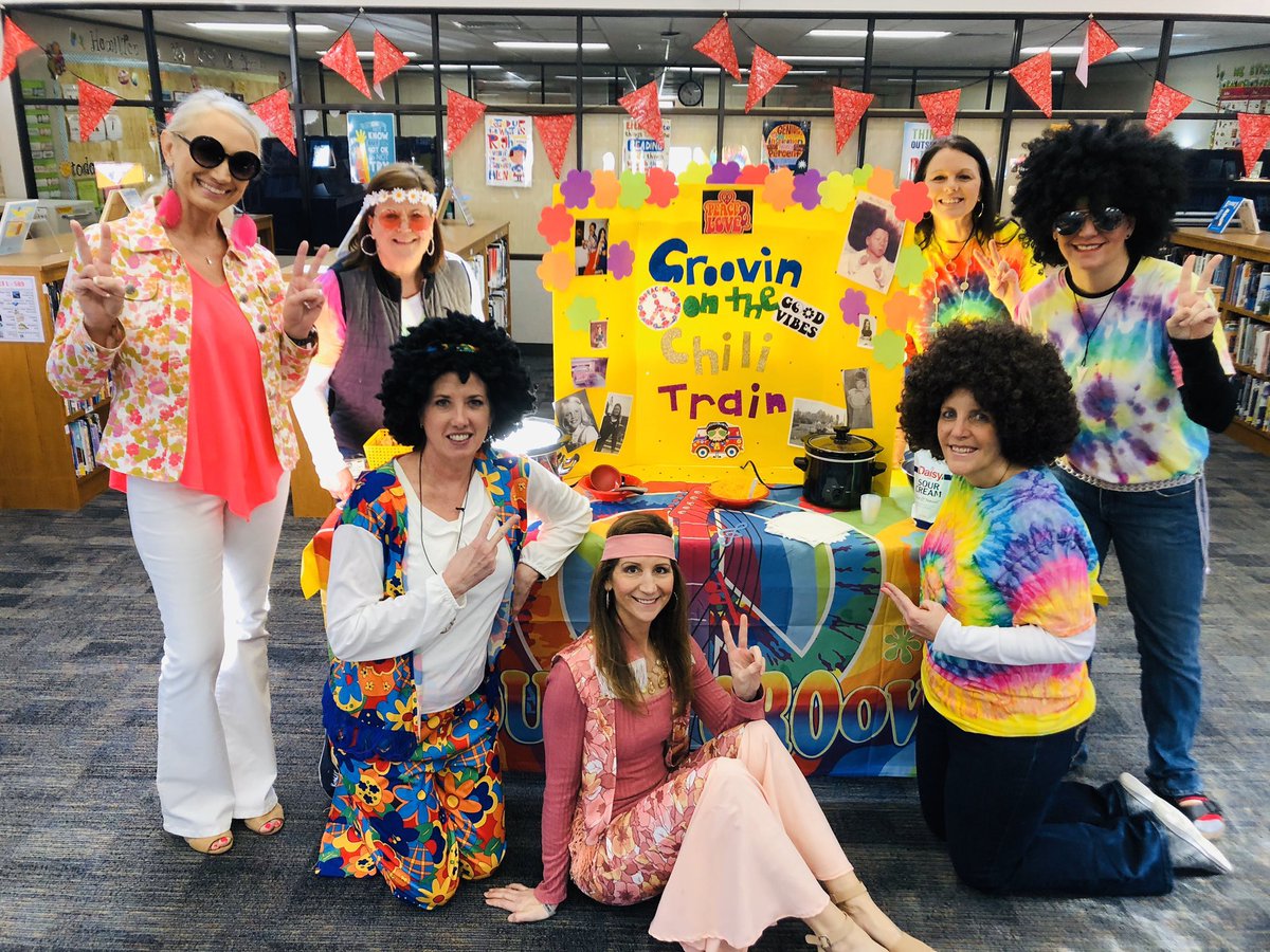 Hamilton_Lions's tweet photo. A huge thank you to the best staff for making our 1st annual #chili cook off a huge success! Thank you to our judges @CyFairMatt @CyFairGreg @kristigiron #hamiltonpride #CFISDspirit #cantfindbillstwitter #msjae https://t.co/4Qt6ppr3nW