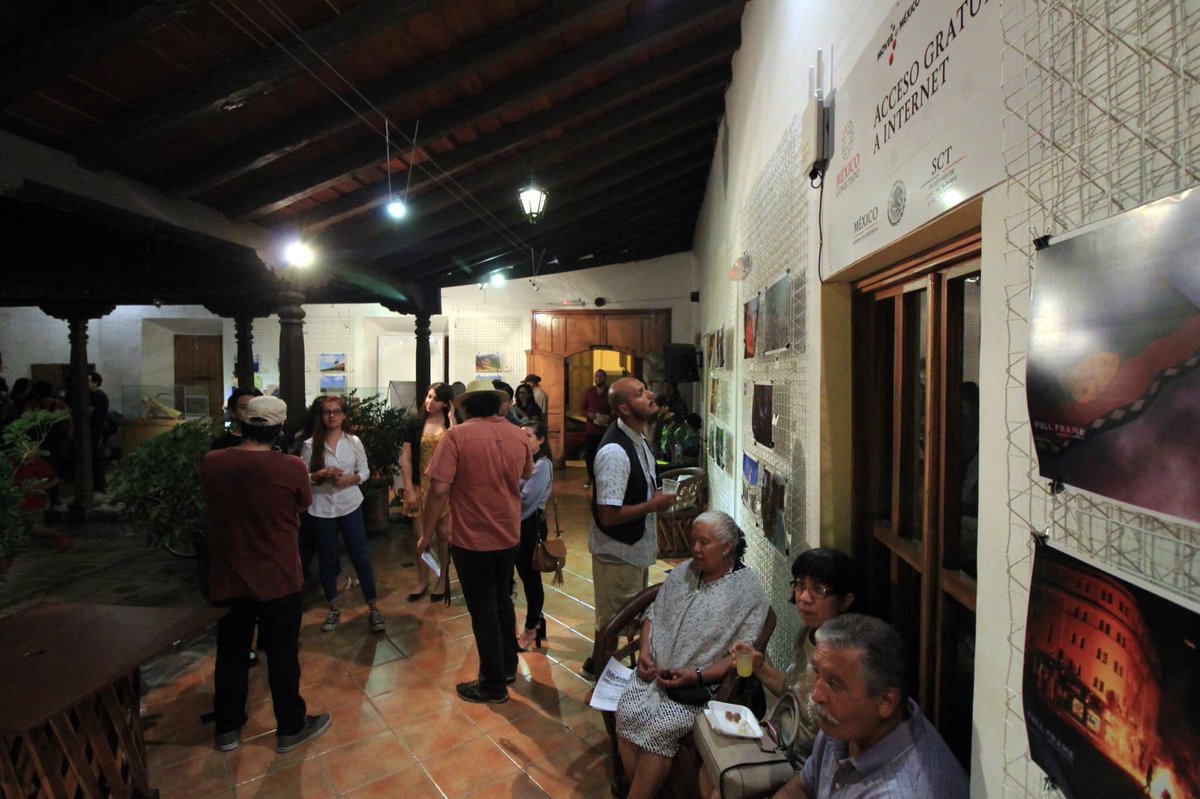 RafaelCruz_Foto's tweet photo. Inauguración de la exposición fotografía ‘Zealandia’, presentación colectiva de la Agencia Fotográfica Full Frame y presentación de cortometrajes en Casa del Archivo. 

Estará expuesta un mes. Cordialmente invitad@s a visitarla 📸

¡Muchas gracias! https://t.co/VDUxmyiM89