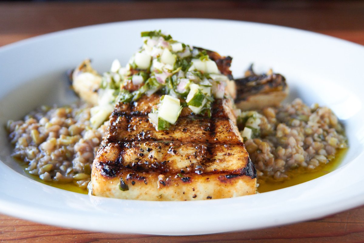 Grilled local swordfish w/ charred endive, farro verde and fennel oregano salsa verde!
.
.
.
.
.
#corsoberkeley #italianfood #Tuscany #Florentine #italianwinelist #housemadecocktails #housemadepasta #salumi #housemadesalumi #berkeleyrestaurants