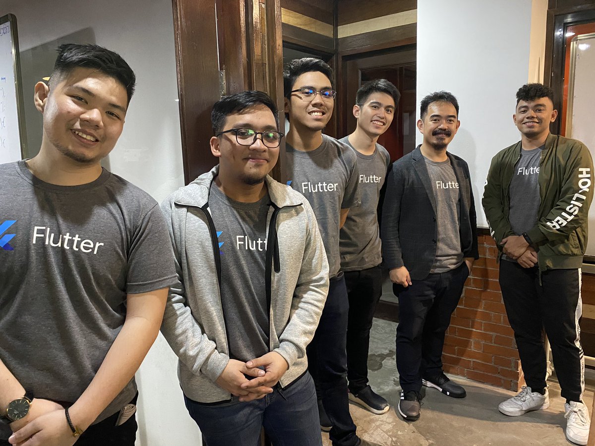 zonilyjame's tweet image. After last night’s meetup, here are some awkward smiles from the @flutter_ph team 💙 #flutterdev #flutterdotph #flutter @FlutterDev