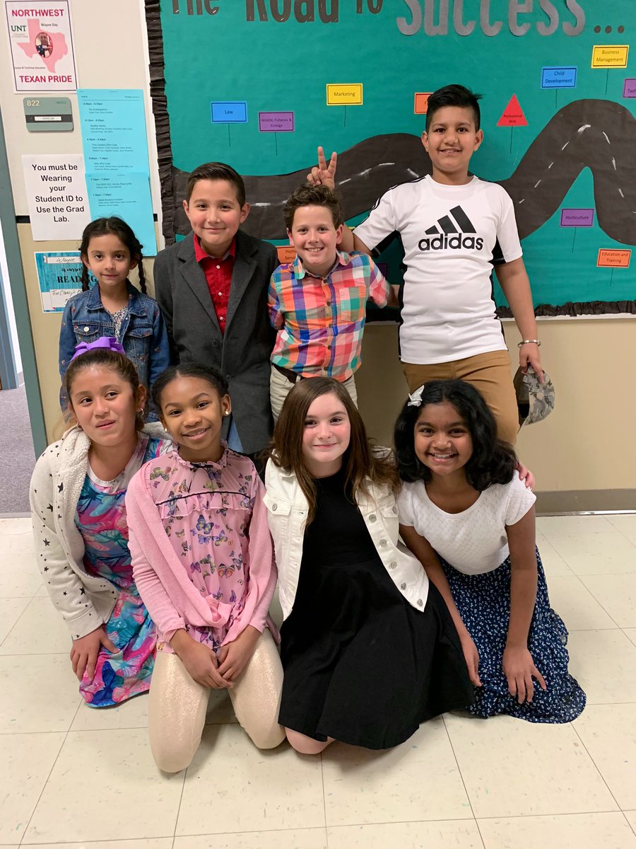 Herrera_Class's tweet photo. Loved working with these brilliant #digitalbreakout creators! #resexpo2020 #nisdexpo @nisdexpo https://t.co/RbVCluZcRj