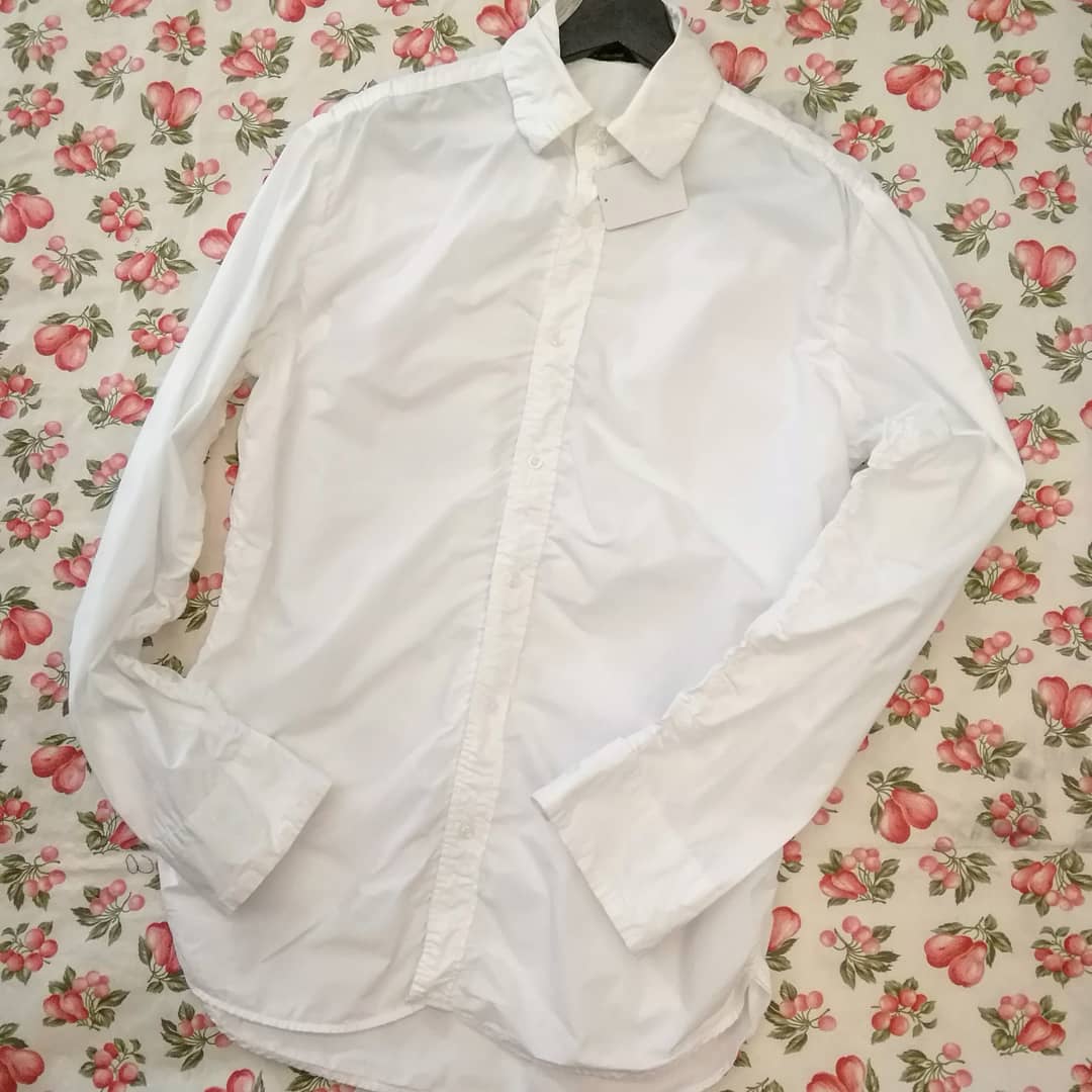 かっこいい白シャツ