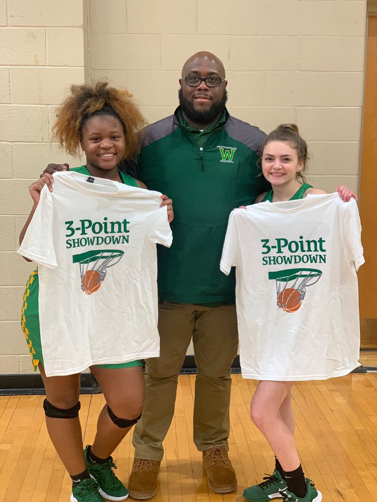 Congratulations to <a href="/curry_addison/">Addison Curry</a> &amp; @Hannah02Golden  on advancing downstate for the IHSA 3pts contest. Good luck next week ladies
