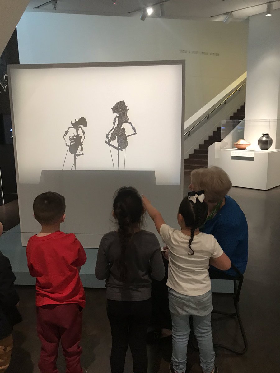Art museum day! <a href="/WilmoreDavis/">WilmoreDavis</a> <a href="/JanaceFischer/">Janace Fischer</a> <a href="/MsFischer18/">Kylee Fischer</a> #shadowsarefun