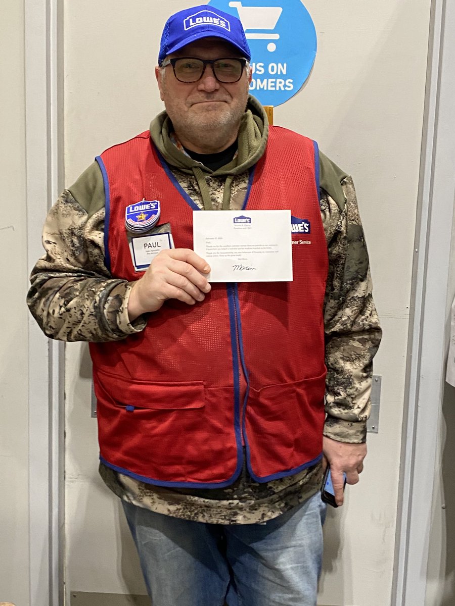 LowesofEnid's tweet photo. When you help a customer secure their home after fire damage, because they can not physically do  it by themselves, it really brings our core values to life.  Great job Paul! https://t.co/pUwLUgPghx