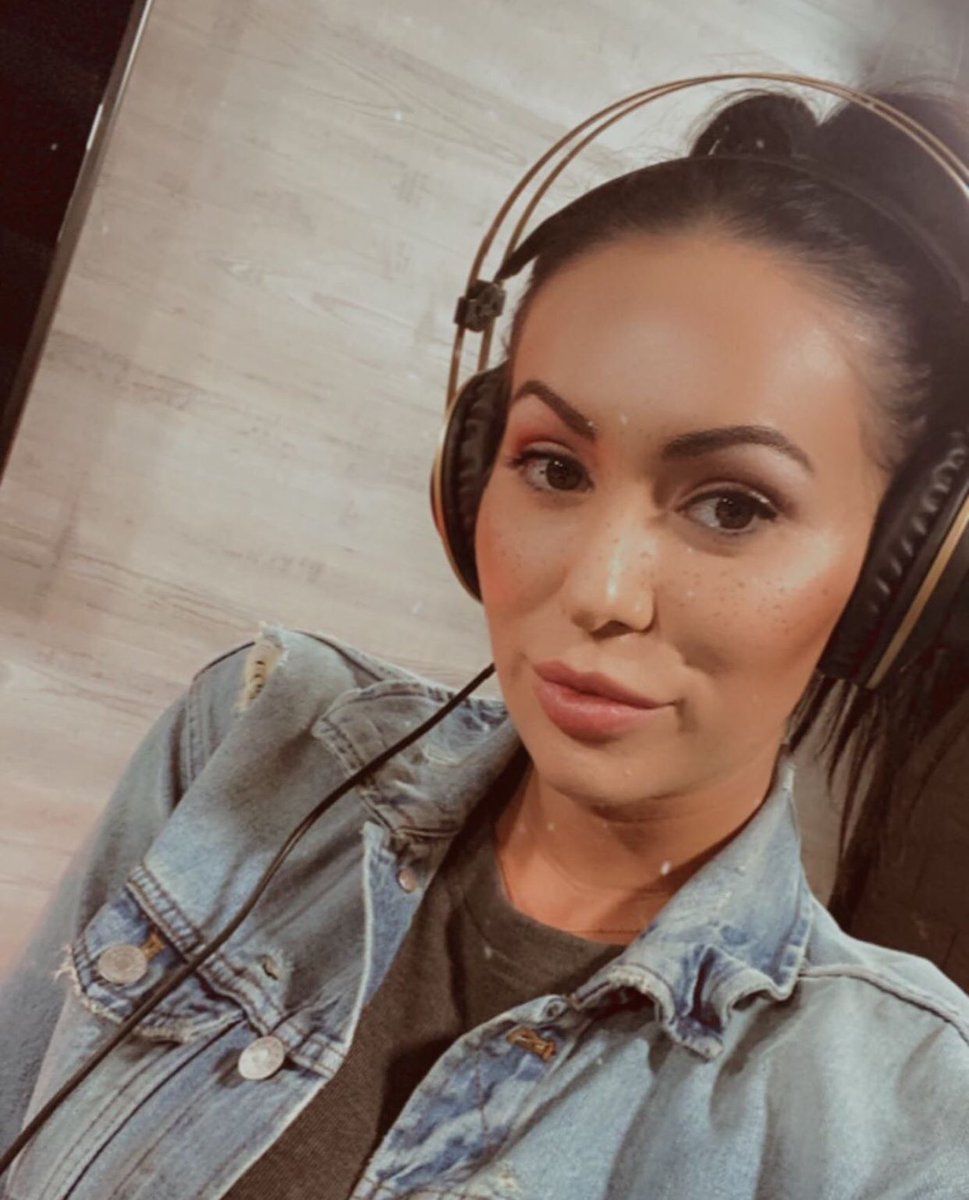 ExplorBox's tweet image. Are you following our podcast, @thedirtymindspodcast, on instagram yet? We launch on March 2nd! Available through all streaming channels. Get ready to get down to the dirty with us. 💋 #EXPLORmore