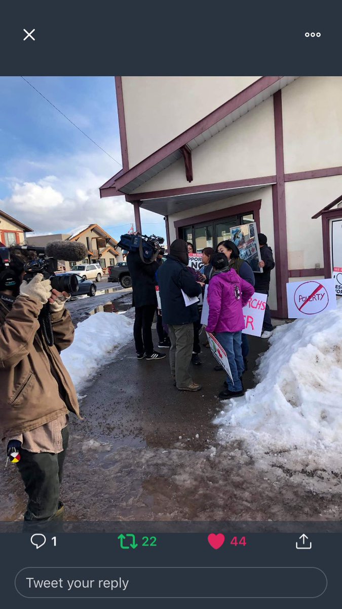 burkesback's tweet photo. Outside the Office of the Wet’suwet’en Hereditary Chiefs. Way to go !! #Standup #pintsforpipelines #TCKMA https://t.co/fhEzkWACRy