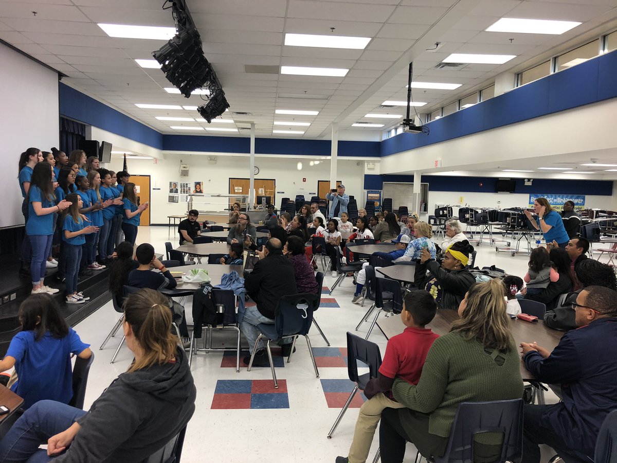 UCFChristin's tweet photo. Such an awesome event tonight celebrating #BlackHistoryMonth at JSA! Showcased student work, listened to a performance by our chorus, and enjoyed African dance while supporting our media center’s book fair. #polkteacherslead #jsarocks https://t.co/kvyEbCToPr